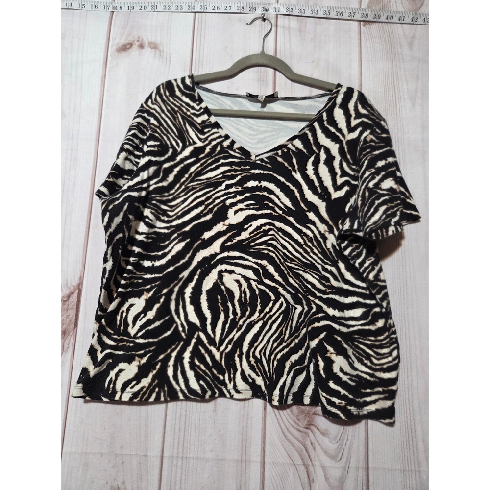 Jones New York Sport Woman Zebra Print V-Neck Cotton Top Black White 2X